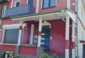 Das rote Haus has Balcony rooms