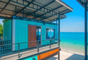 C smile samed resort has Balcony rooms