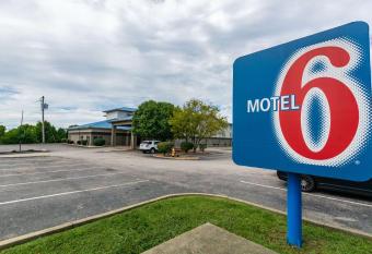 Motel 6 Walton  Ky ~ Richwood ~ Cincinnati Airport South allows 18 year olds to book a room