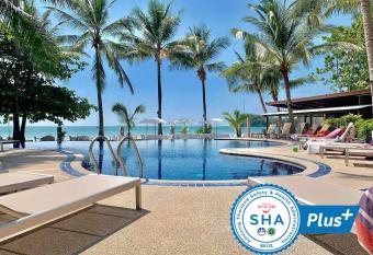 Noble House Beach Resort has Balcony rooms