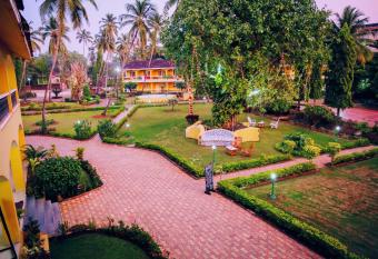 Carina Beach Resort - 10mins walk to Benaulim Beach has Balcony rooms