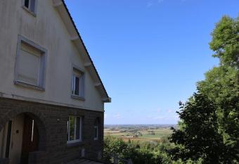 (null) has Balcony rooms