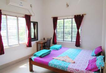 Lodge Lipika allows 18 year olds to book a room