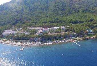 Orka Lotus Beach has Balcony rooms