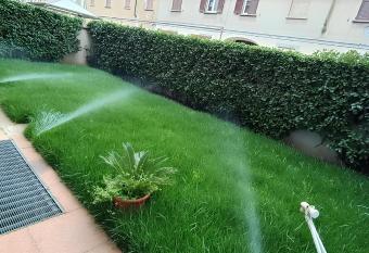 Neagas House Lissone has Balcony rooms