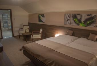 Restaurace a Penzion U Kl  sk   has Balcony rooms