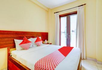 OYO 90311 Hotel Damai allows 18 year olds to book a room