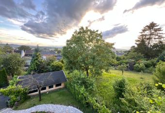 Wohnung mit sch  nem Aussicht has Balcony rooms