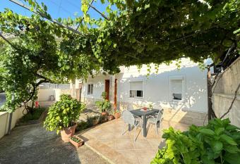 The view Guest House has Balcony rooms