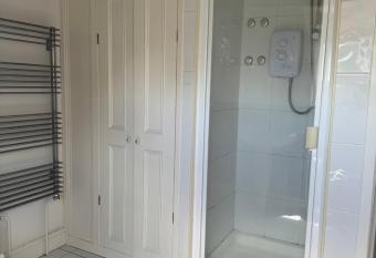 45 Park road has rooms with a private hot tub