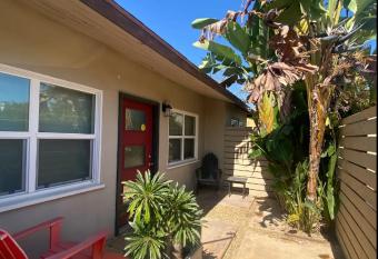 F o r g e t T h e H o t e l has Balcony rooms