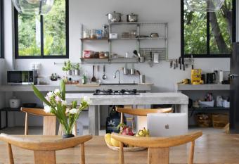 Akaliko house - Spacious house in flower fields has Balcony rooms