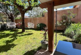 Maison cosy proche du lac has Balcony rooms