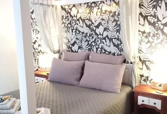 Chambre Nounours et Paillette allows 18 year olds to book a room