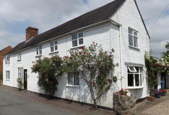 White Cottage Bed and Breakfast allows 18 year olds to book a room