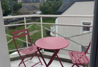 appartement Dinan has Balcony rooms