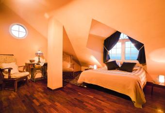 El Balcon de las Nieves has Balcony rooms