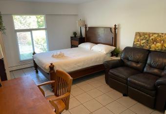 (null) has Balcony rooms