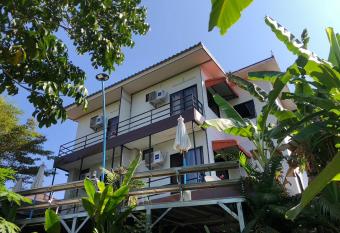 Sandee Place Mountain View Bed&Breakfast has Balcony rooms