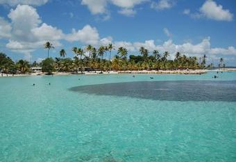 Coeur de Mer has Balcony rooms