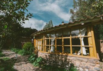 El Silencio Urubamba has Smoking/Balcony rooms