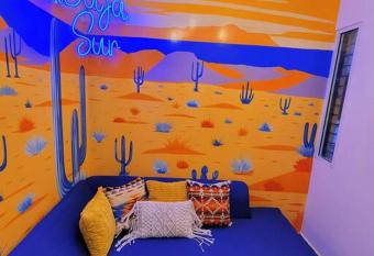 Espacio moderno y c  modo allows 18 year olds to book a room