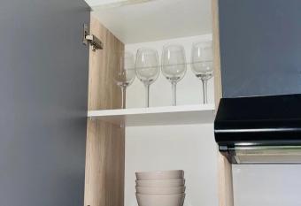 Dubai 8 has rooms with a private hot tub