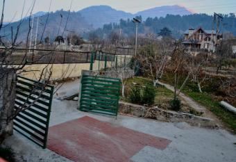 Hira homestay has Balcony rooms