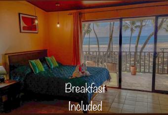 Hotel Beachfront Vista Hermosa has Balcony rooms