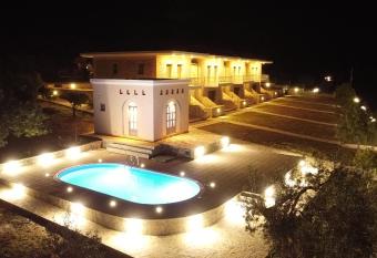 Alevras Apartments C allows 18 year olds to book a room