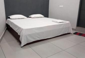 S V S Rooms has Balcony rooms