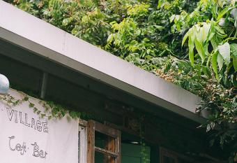 Backpacker Village Hostel has Balcony rooms