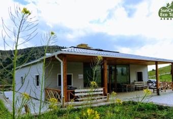 EcoLodge in Wildlife Refuge has Balcony rooms