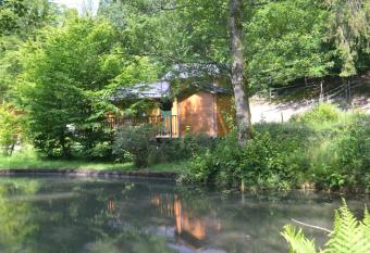 Tiny Parada has Balcony rooms