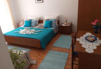 Apartmani Hrasti   Pore   allows 18 year olds to book a room