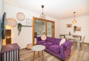 Apartment Lotus has Balcony rooms