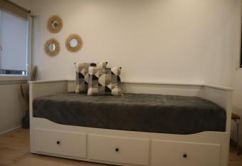 Maisonnette au porte des vignes has Balcony rooms