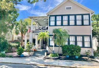 Old Powder House Inn allows 18 year olds to book a room