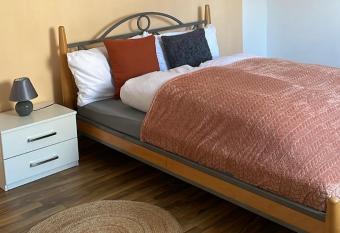 (null) has Balcony rooms