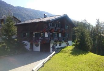 Apartment Jaegerhaus has Balcony rooms