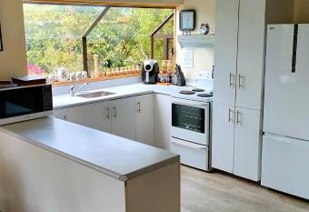 Moananui Lodge has Balcony rooms