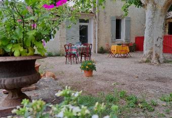 Bastide de la Couloubre allows 18 year olds to book a room