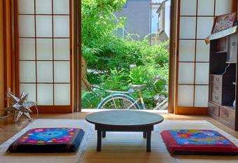 Sakurah has rooms with a private hot tub