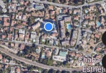 Le clos des lavandes allows 18 year olds to book a room