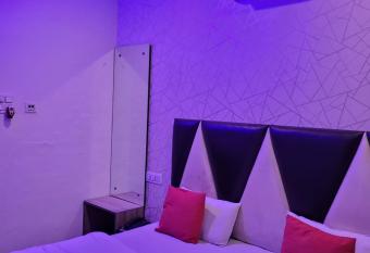 Hotel Vyom Vilas has Balcony rooms