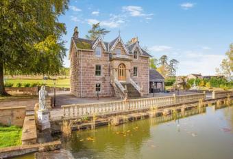 The Doune has Balcony rooms
