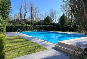 Appartamento spiaggia Lido di Venezia has Balcony rooms