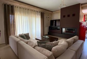 SpitiAyia has Balcony rooms