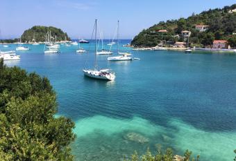 White House has Smoking rooms