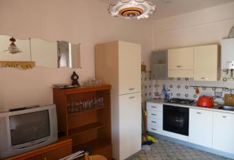 Appartamento Villa Ileana allows 18 year olds to book a room